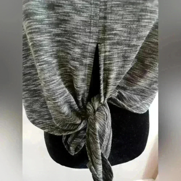 Zyia Active Women’s Black and Gray Mint Infinity Front Tie Cropped Tank M - Picture 7 of 14